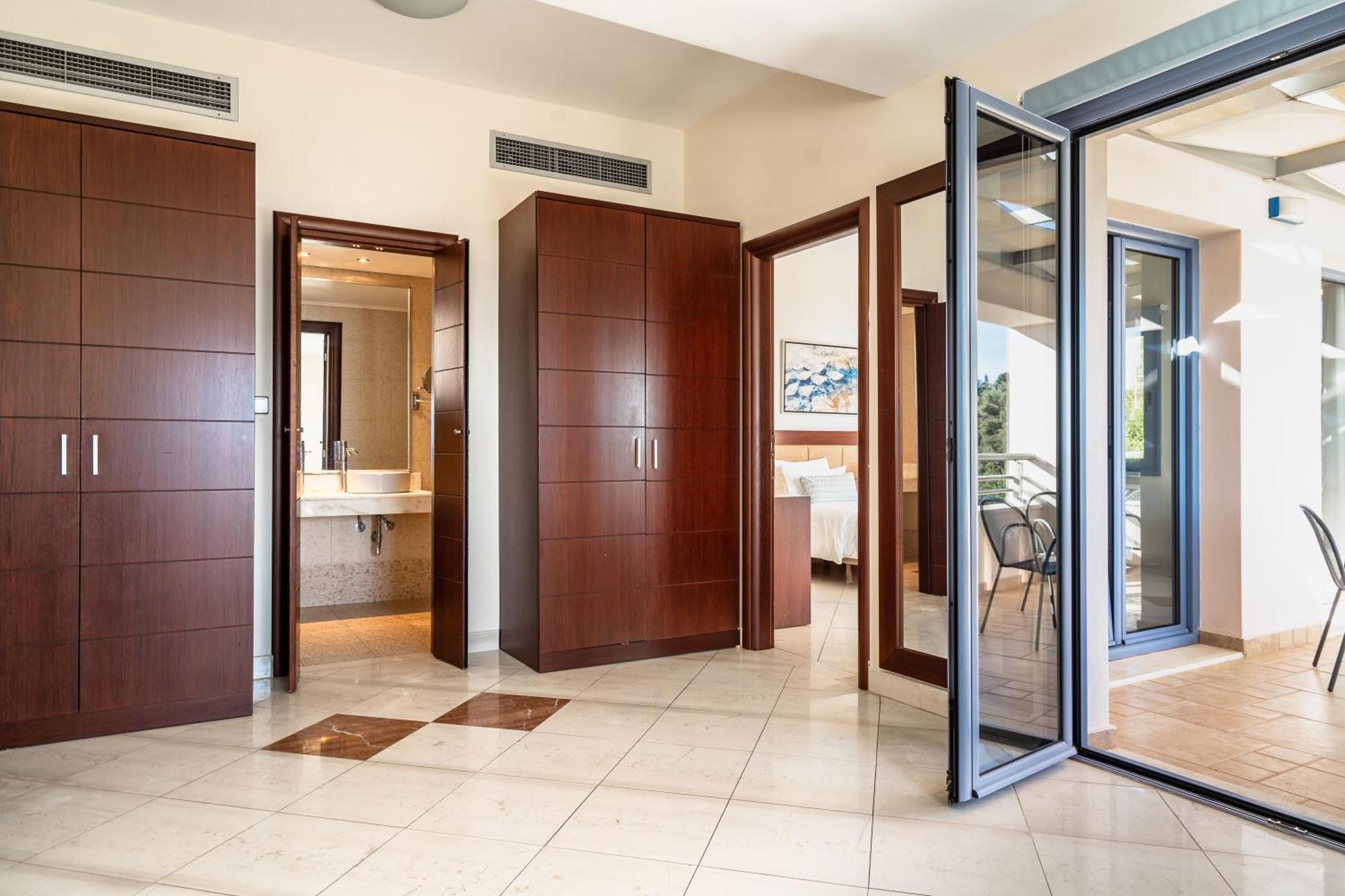 波尔托加里尼海滨度假酒店&Spa 尼基亚娜 外观 照片 Interior doors